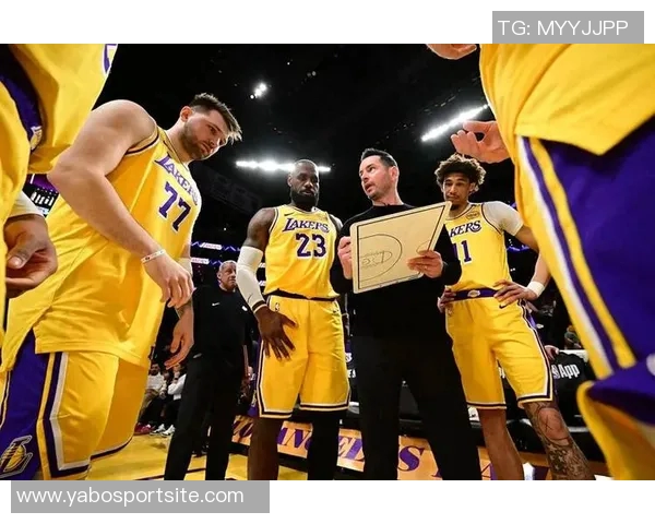 詹姆斯缺阵谁来扛防守大旗雷迪克推荐艾顿斯玛特和文森特