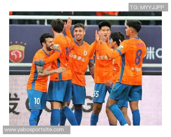 橙衣传奇再现鹏起泰山他以12战9不败点燃球队希望与信念