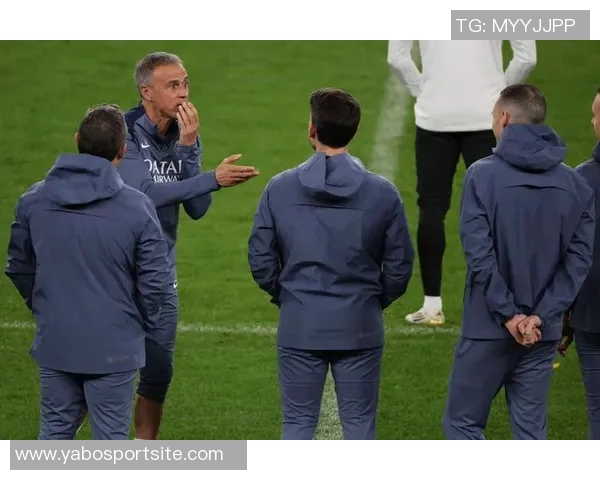 恩里克盛赞维蒂尼亚为世界顶级中场巴黎需树立独特身份认同 恩里克盛赞维蒂尼亚为世界顶级中场巴黎需树立独特身份认同