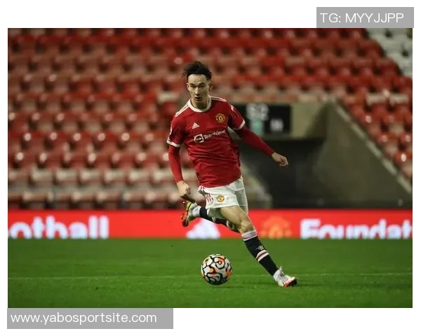 前裁判解析伊萨克与詹姆斯争议犯规索博接触未足以影响加纳乔表现